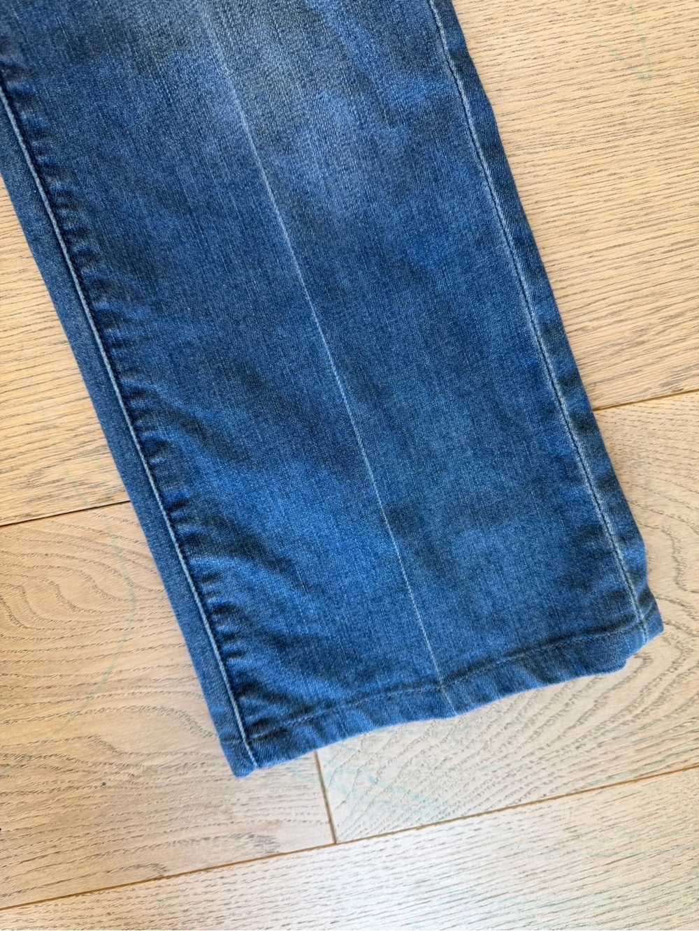 Henry & Belle Signature Bootcut Jeans Medium Wash Stretch Size 27 - Picture 2 of 4